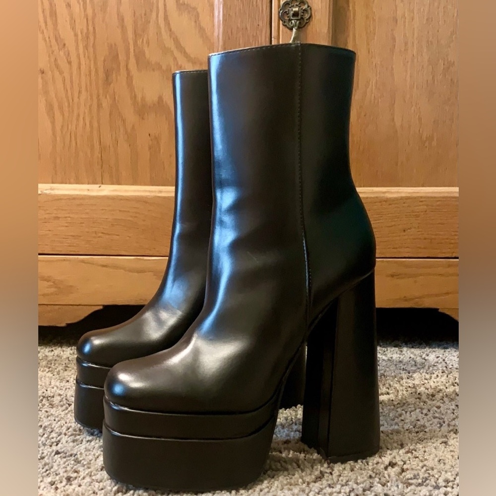 Black Platform Boots from Fashion Nova